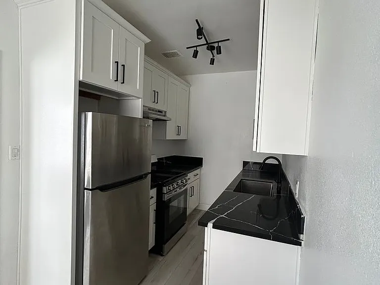 Val D' Kingsley LLC — Photo 38