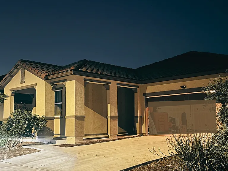 660 Headley Ln — Photo 1