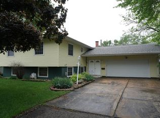 306 Maple St, Olin, IA 52320