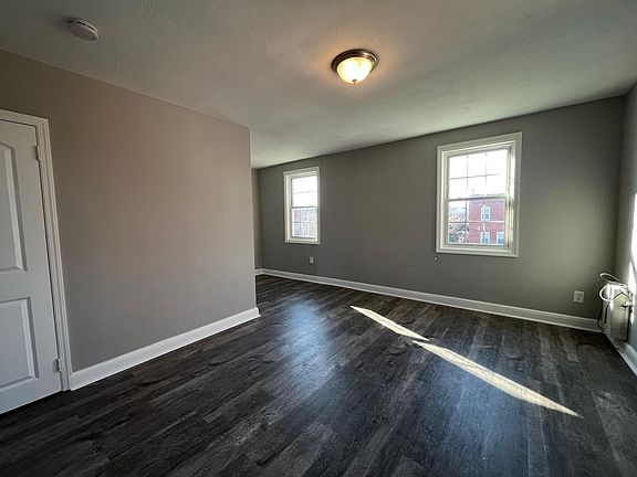 4th image of 2925 Yorkway APT B