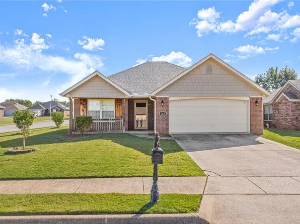 2911 S D St, Rogers, AR 72758