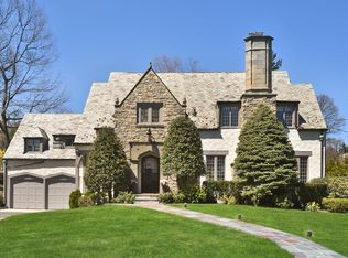 2 Campbell Ln, Larchmont, NY 10538