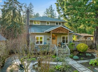 9555 SW 8th Dr, Portland, OR 97219