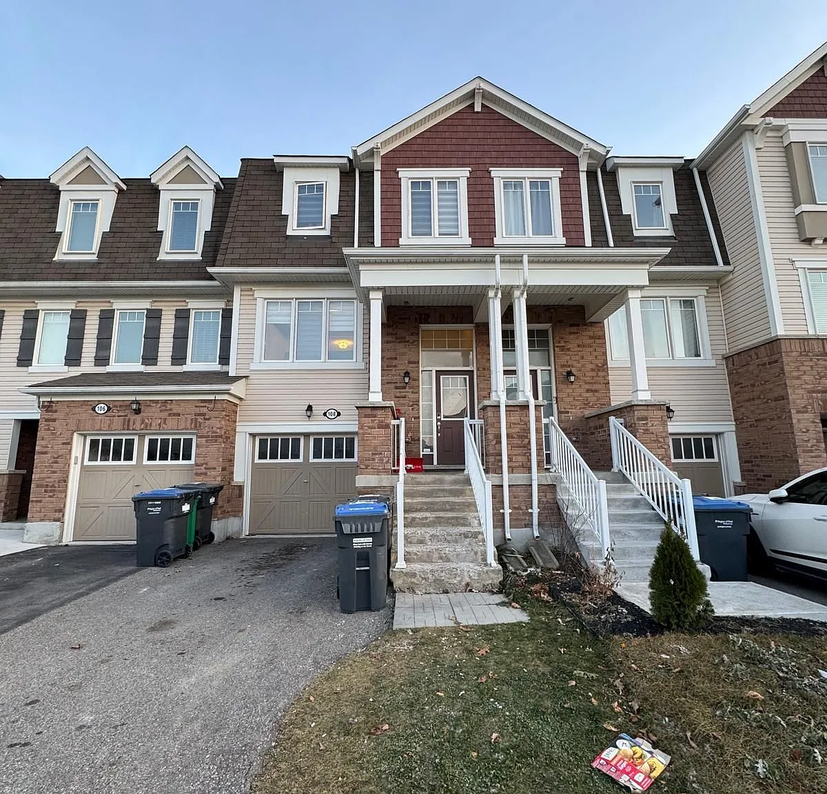 4 bed, $2,700 — Photo 1