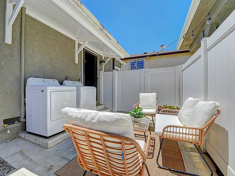 4136 Tilden Ave — Photo 32