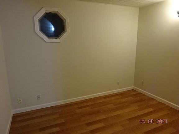 4th image of 1940 Jefferson St #A