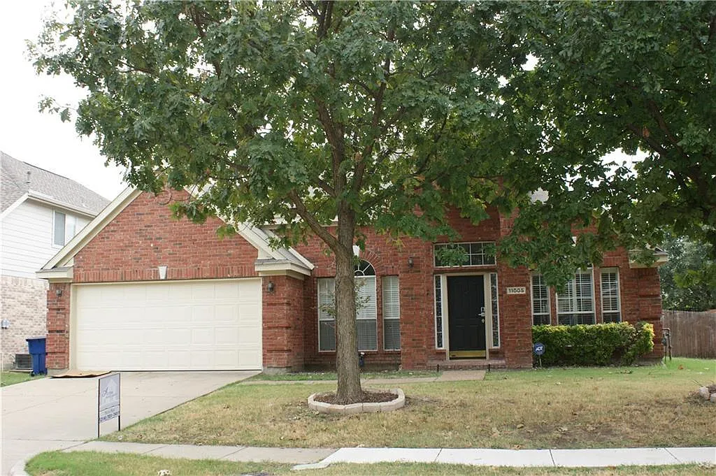 11005 Turtle Creek Ln — Photo 1