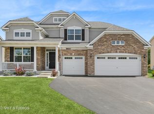 8850 Pearsall Dr, Huntley, IL 60142