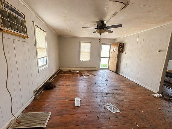 3rd image of 210 N Grant St