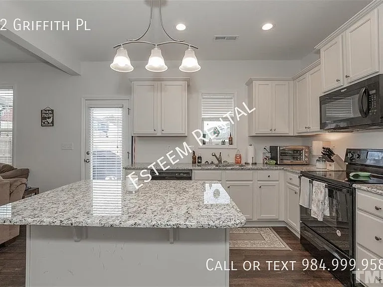 42 Griffith Pl — Photo 5
