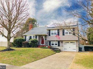 96 Dawn Dr, Mount Holly, NJ 08060