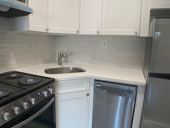5th image of 222 E 75th St #6C2
