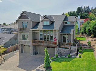 110 SW Brier Ave, Dundee, OR 97115