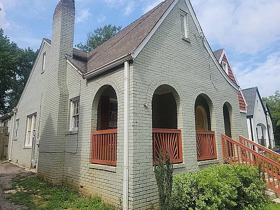 3rd image of 1570 Beecher St SW