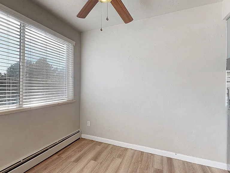 Prince Charles Apartments — Photo 16