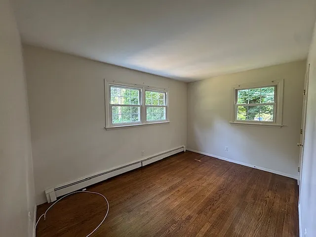 402 Thompson St — Photo 8