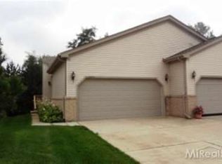 53070 Barberry Cir, Chesterfield, MI 48051