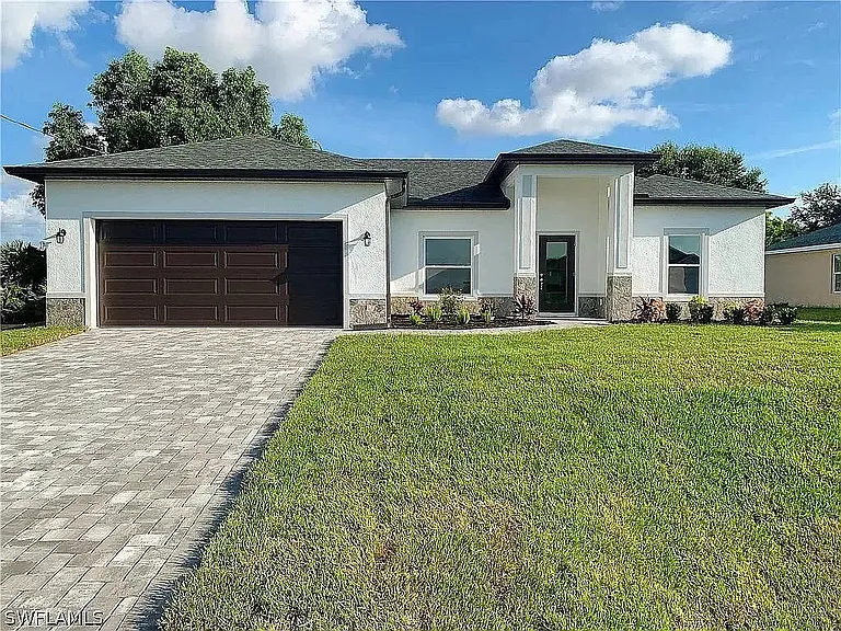 2812 NW 20th Ave — Photo 2