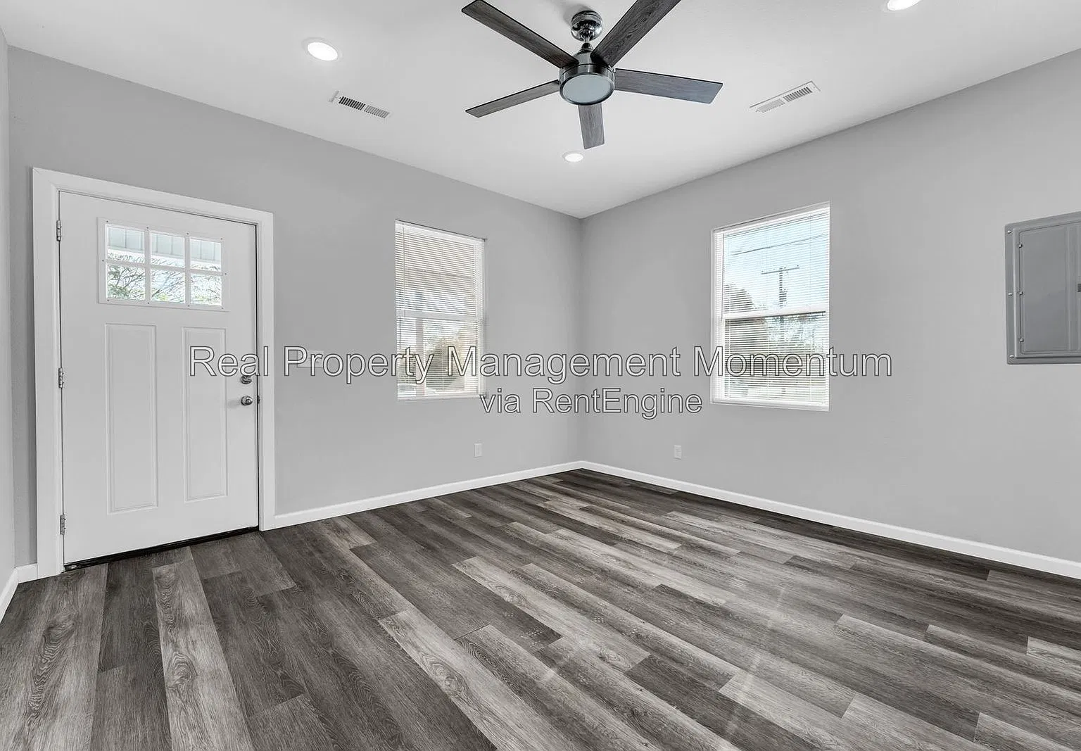 3 bed, 2.0 bath, 1008 sqft, $1,500 — Photo 4