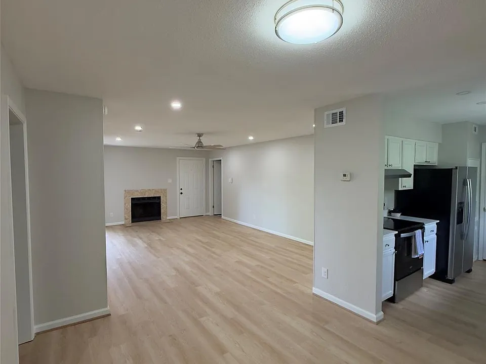 9797 Leawood Blvd #804