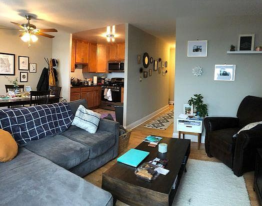2nd image of 3639 N Pine Grove Ave APT 17G