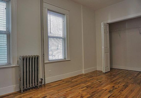 3rd image of 39 Bradley St #1KR