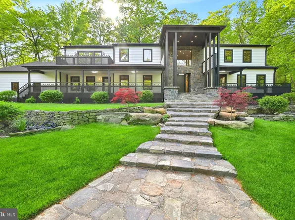 104 Bouvant Dr, Princeton, NJ 08540