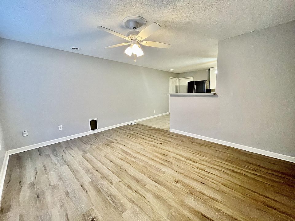 1st image of 6405 E 152nd St #1