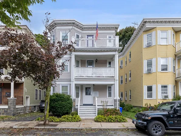 17 Victoria St #3, Dorchester, MA 02125