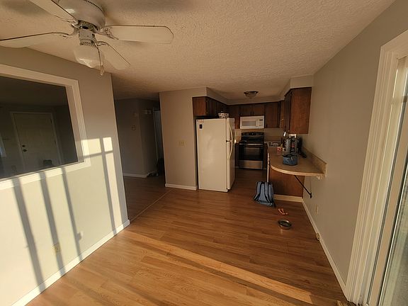 3rd image of 9117 NE 95th St