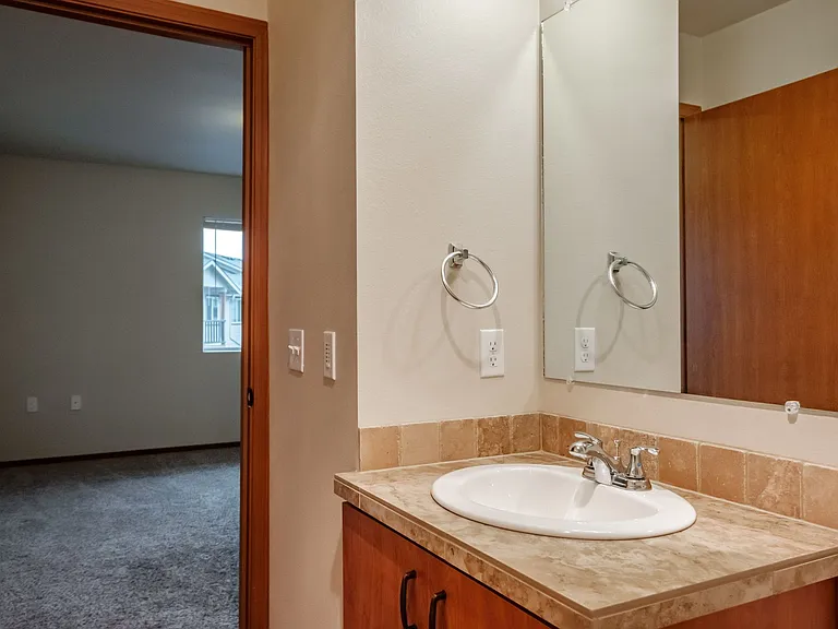 Lafayette Place Apartments — Photo 44