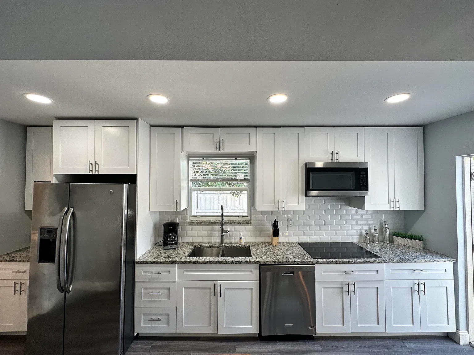 3 bed, 2.0 bath, 1150 sqft, $3,000 — Photo 3