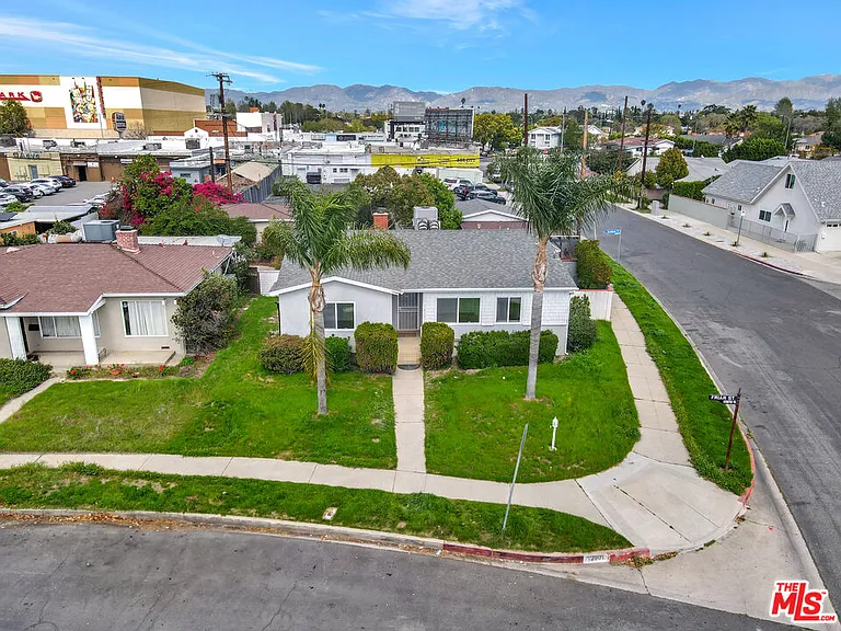 12801 Friar St — Photo 24