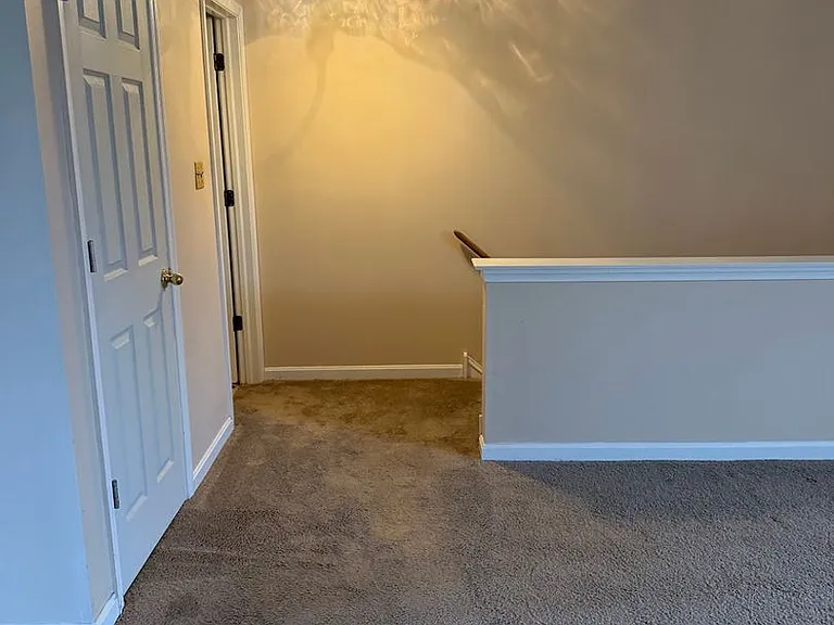 806 Christopher Dr — Photo 10