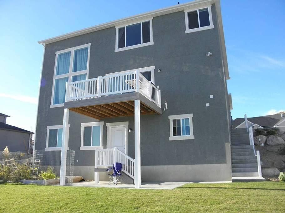 1st image of 795 West Summer View Lane
