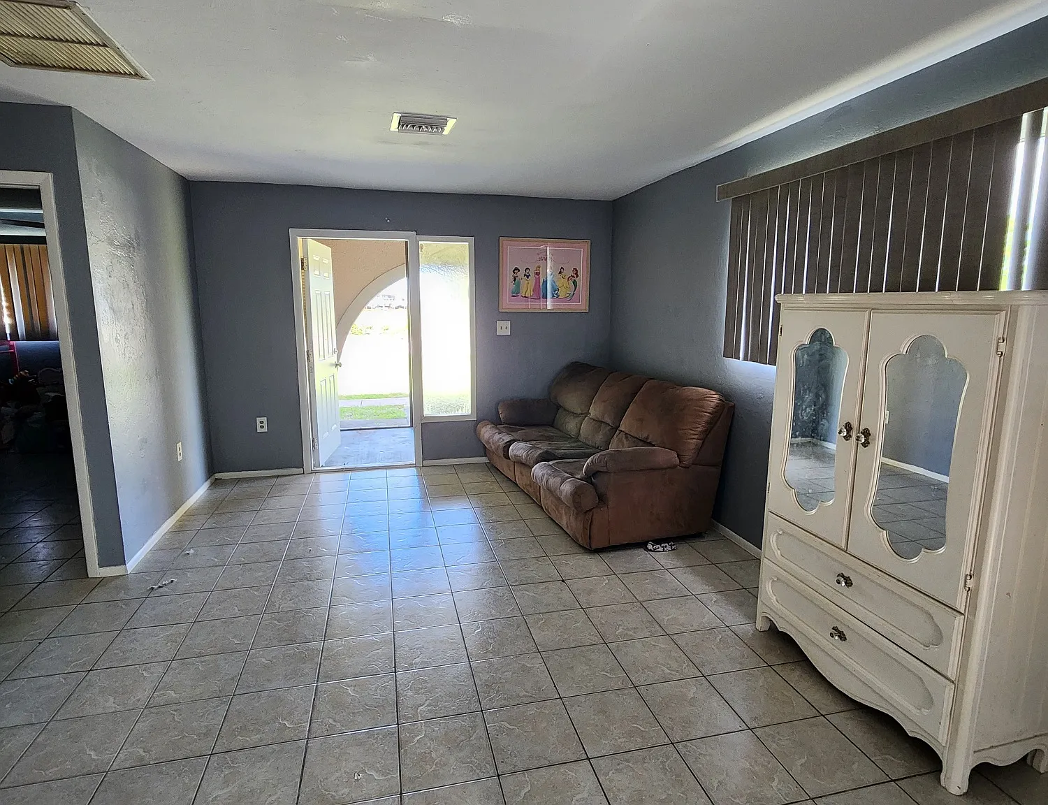 608 Se 46th Ter (8) Plex - 6 — Photo 4