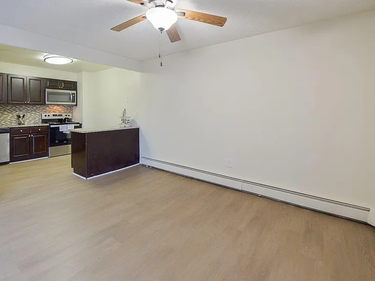 Colonials Apartment Homes — Photo 9