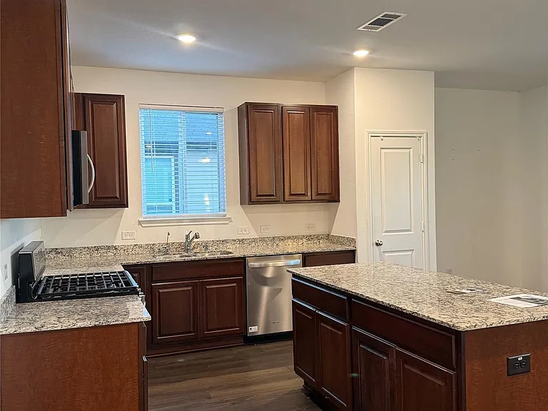 17907 Baleage Ln — Photo 9