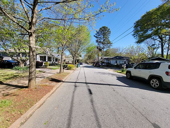 5th image of 104 Clifton St SE