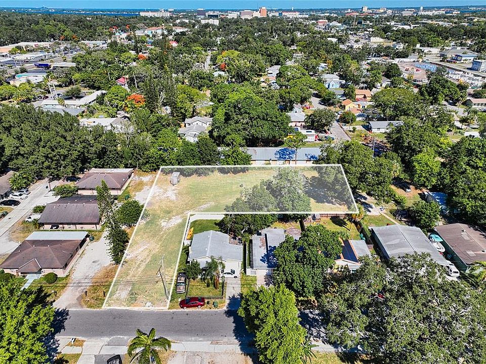 1st image of 1116 26th Ave W