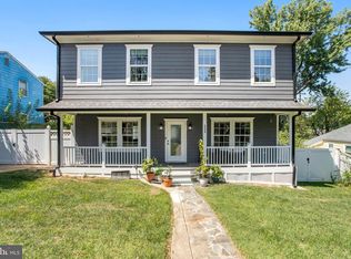 5608 S Quaker Ln, Alexandria, VA 22303
