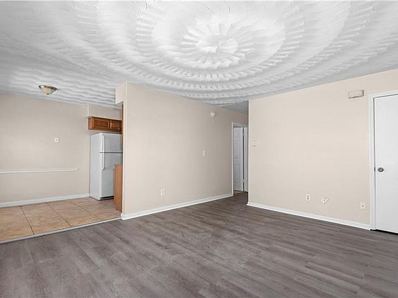 2nd image of 201 W 34th St APT 7