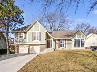 7000 Rene St, Shawnee, KS 66216