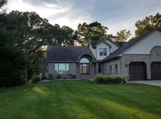 53457 Cobus Creek Dr, Elkhart, IN 46514