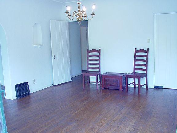 2nd image of 601 La Mirada Ave