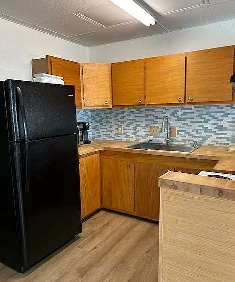 633 N Commercial St — Photo 6