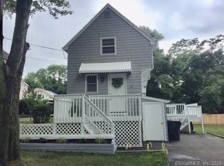 131 Royal Ave, Fairfield, CT 06825