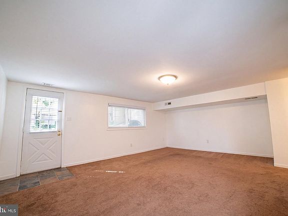 4th image of 3412 Solly Ave