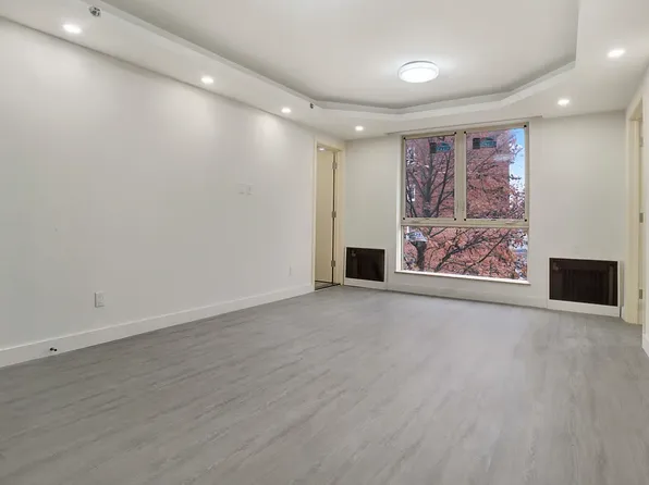 51-44 Goldsmith St, Elmhurst, NY