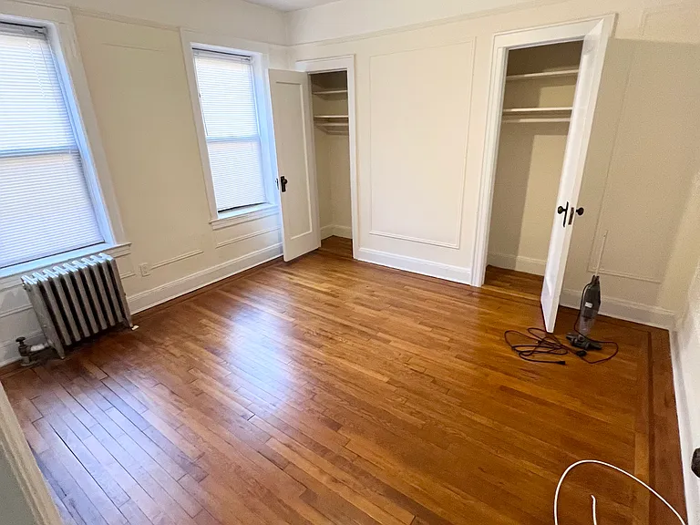 4529 42nd St #4 — Photo 20